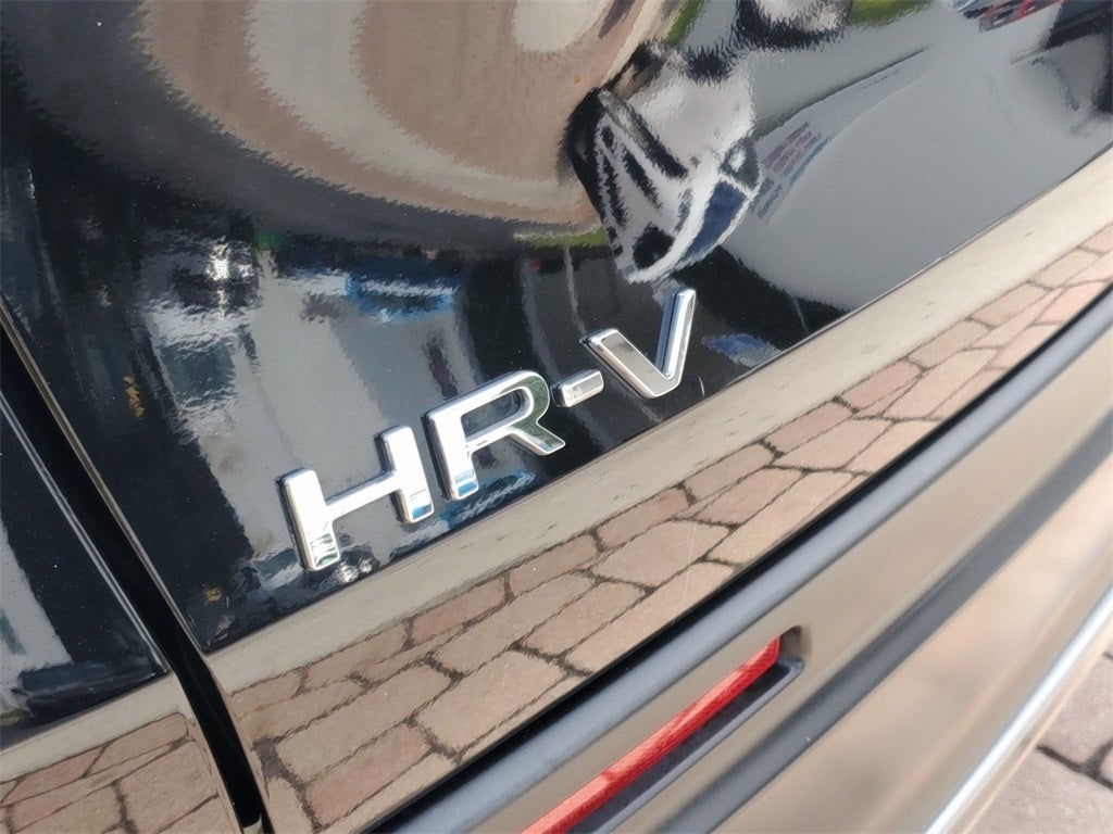 2023 Honda HR-V Sport W/ HEATED SEATS + BLUETOOTH